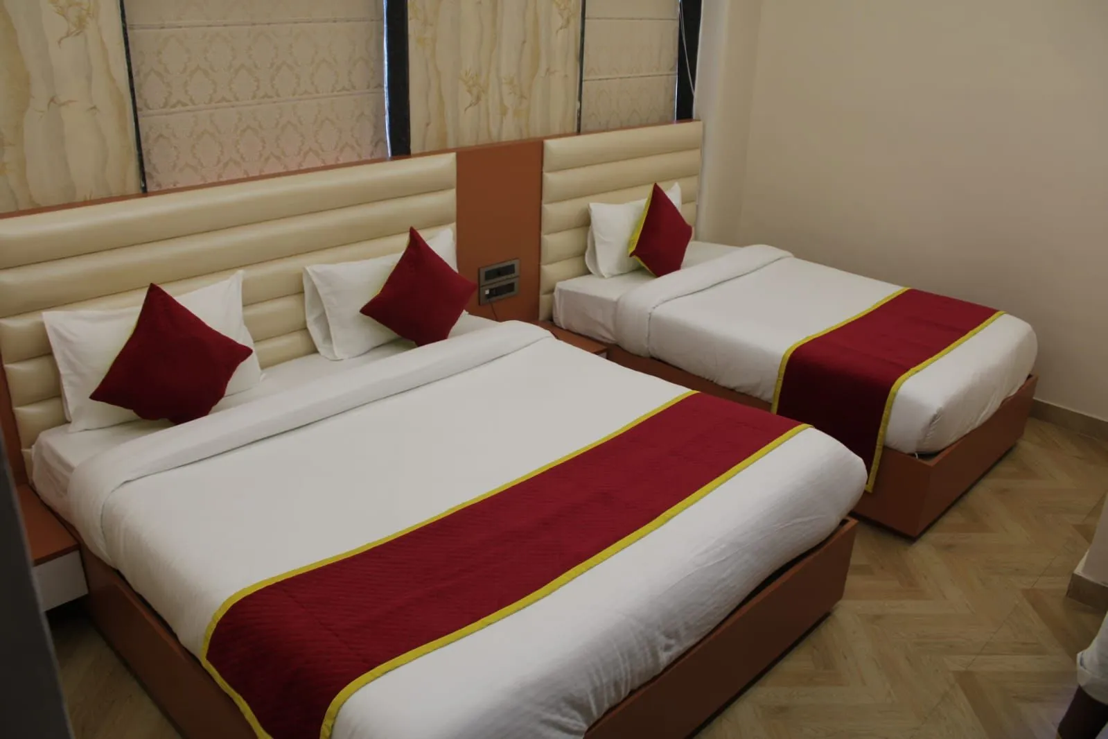 3-Star Hotel Triple Bed Room in Varanasi