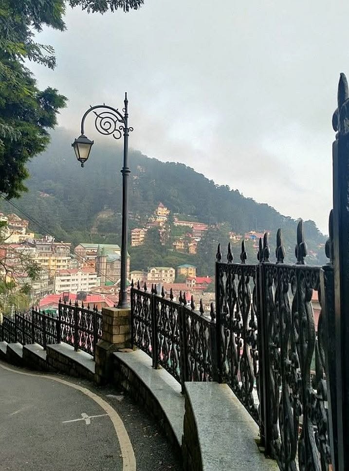 A local sightseeing cab in Mussoorie for hill-station travel